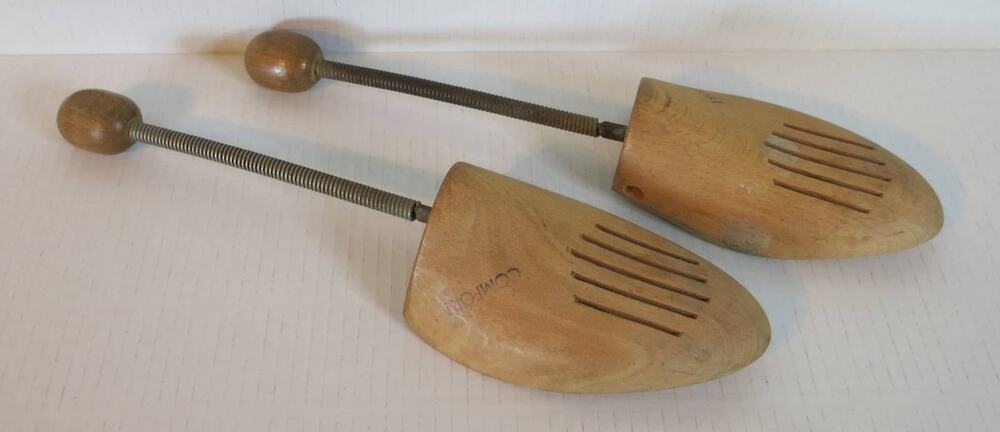 VINTAGE Shoe Trees Stretcher Pair Men's Wood Metal Size Large West Germany